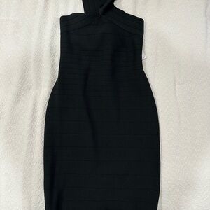 VENUS One Shoulder Black Dress